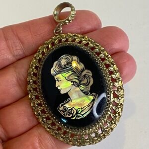 Vintage Gold Tone Mother of Pearl Gibson Girl Cameo Filigree Oval Pendant